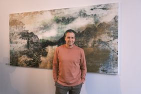 Dieter Nuhr in der neuen Sonderausstellung im Hetjens