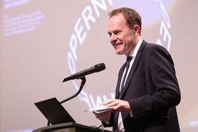 Oberbürgermeister Dr. Stephan Keller bei seinem Grußwort