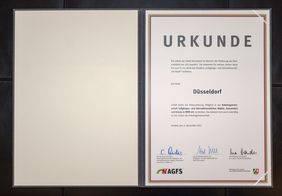 Alle sieben Jahre müssen sich die Mitglieder des kommunalen Netzwerks AGFS erneut bewerben. Düsseldorf ist dies nun erfolgreich gelungen. Foto: Uwe Schaffmeister
