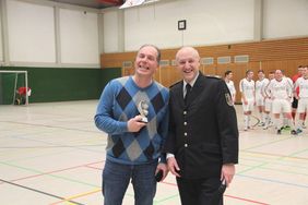 Pokalübergabe an den besten Torhüter