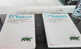 Spielzeithefte  für die Saison 2017/18 am Düsseldorfer Schauspielhaus