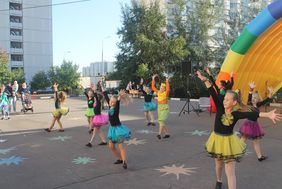 Buntes Kulturprogramm stand im Mittelpunkt des Festes.