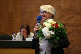 Die neue Vorsitzende des Seniorenrates, Ulrike Schneider, bedankte sich für ihre Wahl. Foto: Young