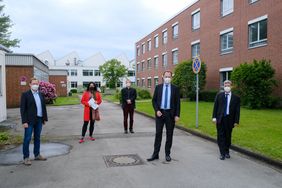 Oberbürgermeister Dr. Stephan Keller und Planungsdezernentin Cornelia Zuschke zu Besuch in der Max Planck Innovationsschmiede