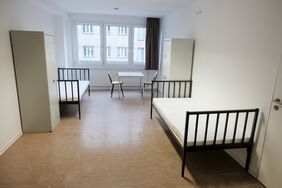 Eins der Zimmer in der neuen Notschlafstelle Graf-Adolf-Straße; Foto: Gstettenbauer