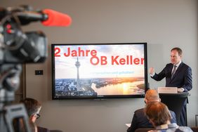 Am 2. November 2022 war Oberbürgermeister Dr. Stephan Keller genau zwei Jahre im Amt. Im Rahmen einer Pressekonferenz hat er am 7. November 2022 auf das laufende Jahr zurückgeblickt und einen Ausblick für das Jahr 2023 präsentiert.