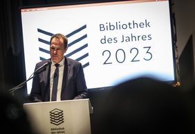 OB Dr. Stephan Keller sprach bei der feierlichen Preisverleihung im KAP1 am "Tag der Bibliotheken" ein Grußwort.