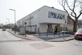 Der Neubau der städtischen Kinder- und Jugendfreizeiteinrichtung (JFE) WestEnd an der Gustorfer Straße 29 in Heerdt.