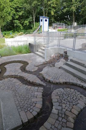 Wesentliche Gestaltungselemente aus dem Baujahr 1987 wurden erhalten, die Technik jedoch komplett erneuert und dabei auf Nachhaltigkeit geachtet. Foto: Ingo Lammert