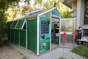 Das Aquazoo Löbbecke Museum hat ein neues Amphibien-Quartier erhalten: Eine Zuchtanlage für Titicaca-Riesenfrösche und Feuersalamander; Foto: David Young