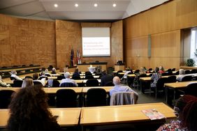 Im Plenarsaal des Rathauses ist am Mittwoch, 8. September, der Integrationspreis für herausragende Leistungen zur Förderung der Integration durch Bildung vergeben worden. Foto: Ingo Lammert