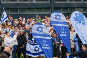 Solidaritätskundgebung für Israel nach dem Angriff der Hamas vor dem Landtag, Foto: Gstettenbauer.