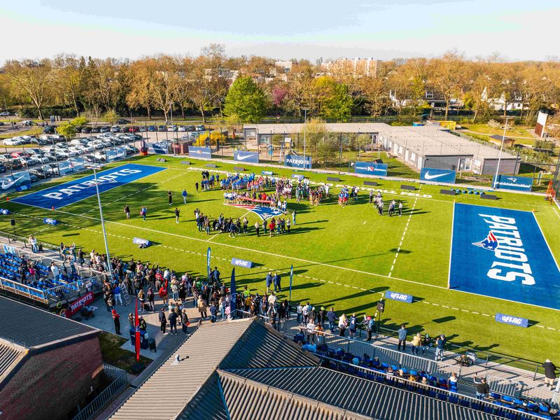 stadt-d-sseldorf-und-new-england-patriots-er-ffnen-flag-football-felder