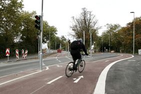 Foto von der neuen Radverkehrsanlage an der Hofgartenrampe 
