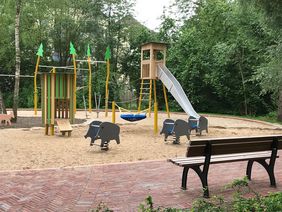 Der Kinderspielplatz Ratinger Weg wurde durch Azubis des Gartenamts modernisiert. Foto: Elisabeth Albertshofer