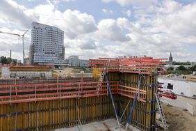 Blick auf die Baustelle am Heerdter Lohweg. Foto: Ingo Lammert