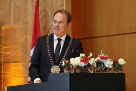 Überreicht wurde der mit 10.000 Euro dotierte Filmpreis von Oberbürgermeister Dr. Stephan Keller im Rahmen eines Festaktes im Plenarsaal des Rathauses, Foto: David Young