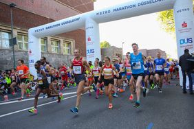 Impressionen vom Metro Marathon Düsseldorf 2017