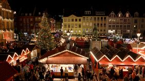 Der Weihnachtsmarkt auf dem Marktplatz