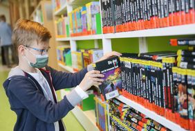 Nach der Kinder-PK durften die Schülerinnen und Schüler die neue Kinderbibliothek in der Zentralbibliothek im KAP1 erkunden; Foto: Ingo Lammert