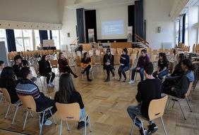 In vier Workshops konnten die Teilnehmer ihre demokratischen Kompetenzen vertiefen. Foto: Melanie Zanin