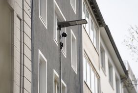 Laternenmasten verfügen über verschiedene Sensorikinstrumente. Foto: Stadtwerke Düsseldorf