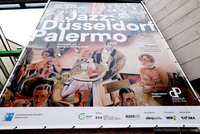 In diesem Jahr feiern Düsseldorf und Palermo zehn Jahre Städtepartnerschaft. Anlässlich dieses Jubiläums zeigt das Stadtmuseum Düsseldorf in Kooperation mit dem Verein Düsseldorf - Palermo e. V. ab Dienstag, 10. Februar 2026, eine Sonderausstellung, die den Jazz beider Städte feiert. ©Landeshauptstadt Düsseldorf/ David Young