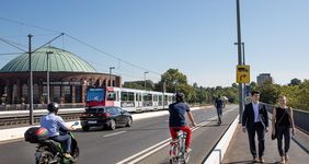 Die Stadt hat die öffentliche Beteiligung zur Neuaufstellung ihres Nahverkehrsplans gestartet. Der legt Ziele fest, wie sich der öffentliche Personennahverkehr in Düsseldorf in den nächsten Jahren entwickeln soll. Foto: Amt für Verkehrsmanagement