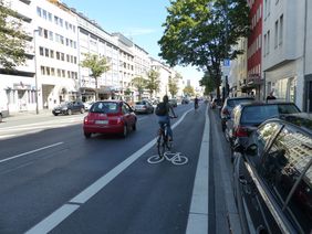 Die Achse Karlstraße/Worringer Straße ist ein Schlüsselprojekt beim Ausbau des Radhauptnetzes in der Landeshauptstadt. Fotos: Amt für Verkehrsmanagement