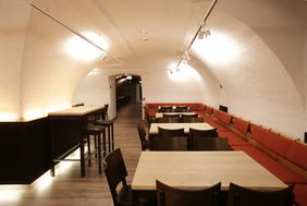 Der Rathauskeller mit seinen rund 150 Sitzplätzen ist umfassend modernisiert worden und kann künftig gastronomisch genutzt werden; Foto: Lammert