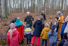 Düsseldorfer Familien haben das Niederheider Wäldchen aufgeforstet. Fotos: Schaffmeister