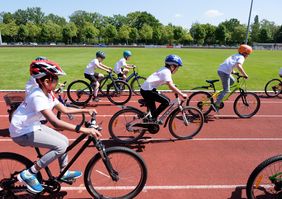 Impressionen vom Petit départ im Sportpark Niederheid am Samstag, 14. Mai 2022, © Landeshauptstadt Düsseldorf/Uwe Schaffmeister