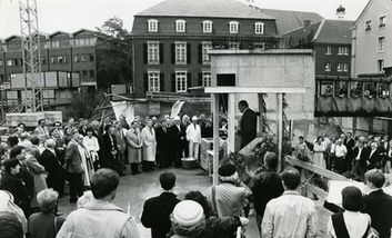 Grundsteinlegung des Filmmuseums am 15. September 1989 durch Oberbürgermeister Klaus Bungert