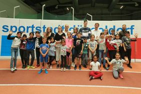 Stadtdirektor Burkhard Hintzsche besuchte das Camp, dass durch Bundesfreiwilligendienstleistende des Sportamts geplant und durchgeführt worden ist. Foto: David Young