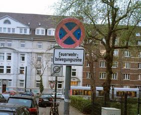 Falschparker in Feuerwehrbewegungszonen gefährden unter Umständen Menschenleben. Das Ordnungsamt hat jetzt eine Schwerpunktaktion dagegen gefahren.
