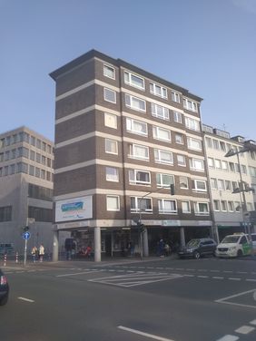 Vor Sanierung: Ansicht von der Kölner Straße aus, Foto: Christina Seiler