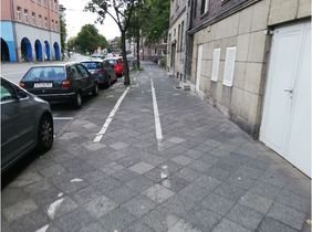 Foto vom Bestandsradweg im Seitenraum