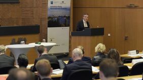 Oberbürgermeister Thomas Geisel hielt den Eröffnungsvortrag zum Immobilien-Dialog. Foto: Wilfried Meyer