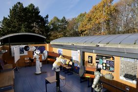 Bei ausgewählten astronomischen Ereignissen können darüber hinaus interessierte Düsseldorferinnen und Düsseldorfer die Sternwarte besuchen; Foto: Lammert