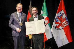  Juri Andruchowytsch mit dem Heine- Preis 2022 ausgezeichnet. Fotos: Melanie Zanin