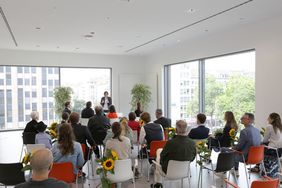 Premiere im KAP1: Die erste Trauung im 'Stadtfenster' der Zentralbibliothek; Foto: Lammert