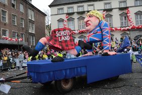 Die Mottowagen thematisierten unter anderem das Unabhängigkeitsbestreben Schottlands nach dem Brexit; Foto: Melanie Zanin