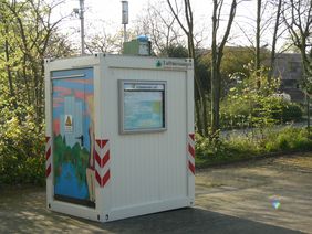 Einer der Luftmesscontainer in der Landeshauptstadt Düsseldorf, hier an der Brinckmannstraße; Foto: Umweltamt