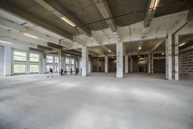 Nachdem die zukünftige Fläche des "FFT" im KAP1 vom Vermieter, der VZN, entkernt wurde, konnte die Fläche nun an die Stadt übergeben werden. Somit können die ersten städtischen Baumaßnahmen in Kürze starten; Foto: Melanie Zanin