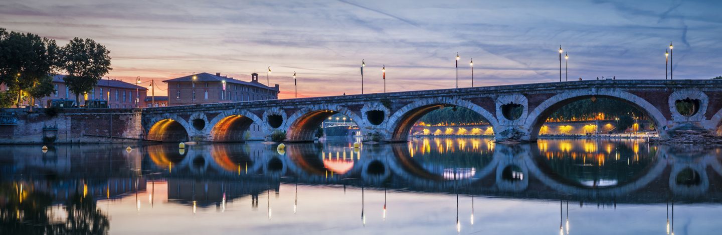 Panorama of Pont Neuf in Toulouse, Fotolia Urheber: Elenathewise