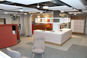 Küchenzeile in der Musterfläche für das zukünftige Büroraumkonzept im Neubau des Technischen Verwaltungsgebäudes. Foto: Amt für Gebäudemanagement