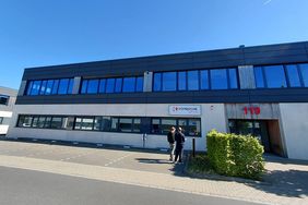 Fonroche Lightning GmbH fertigt solarbetriebene Straßenbeleuchtung. © Wirtschaftsförderung Düsseldorf / Fonroche Lightning GmbH 