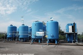 30.000 Liter mit PFT belastetem Grundwasser reinigt diese Sanierungsanlage in Gerresheim pro Stunde.