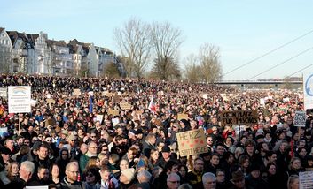 Düsseldorf setzt Zeichen für Demokratie und Rechtsstaatlichkeit