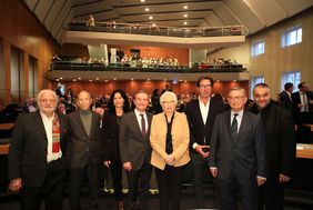 Bei der Jubiläumsveranstaltung v.l.n.r: Niklaus Fritschi, Erich Waaser, Cornelia Zuschke, OB Thomas Geisel, Ehren-OB Marlies Smeets, Volker Weuthen, Prof. Dr. Christoph Zöpel, Oliver Keymis. Foto: Ingo Lammert